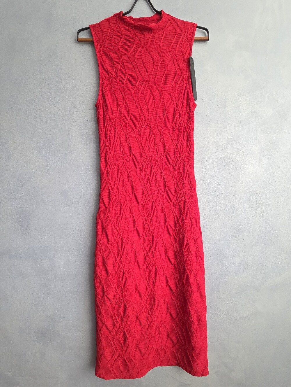 HOUSE OF HARLOW 1960 EXOTIC RED MIDI BODYCON DRESS, SIZE US SMALL